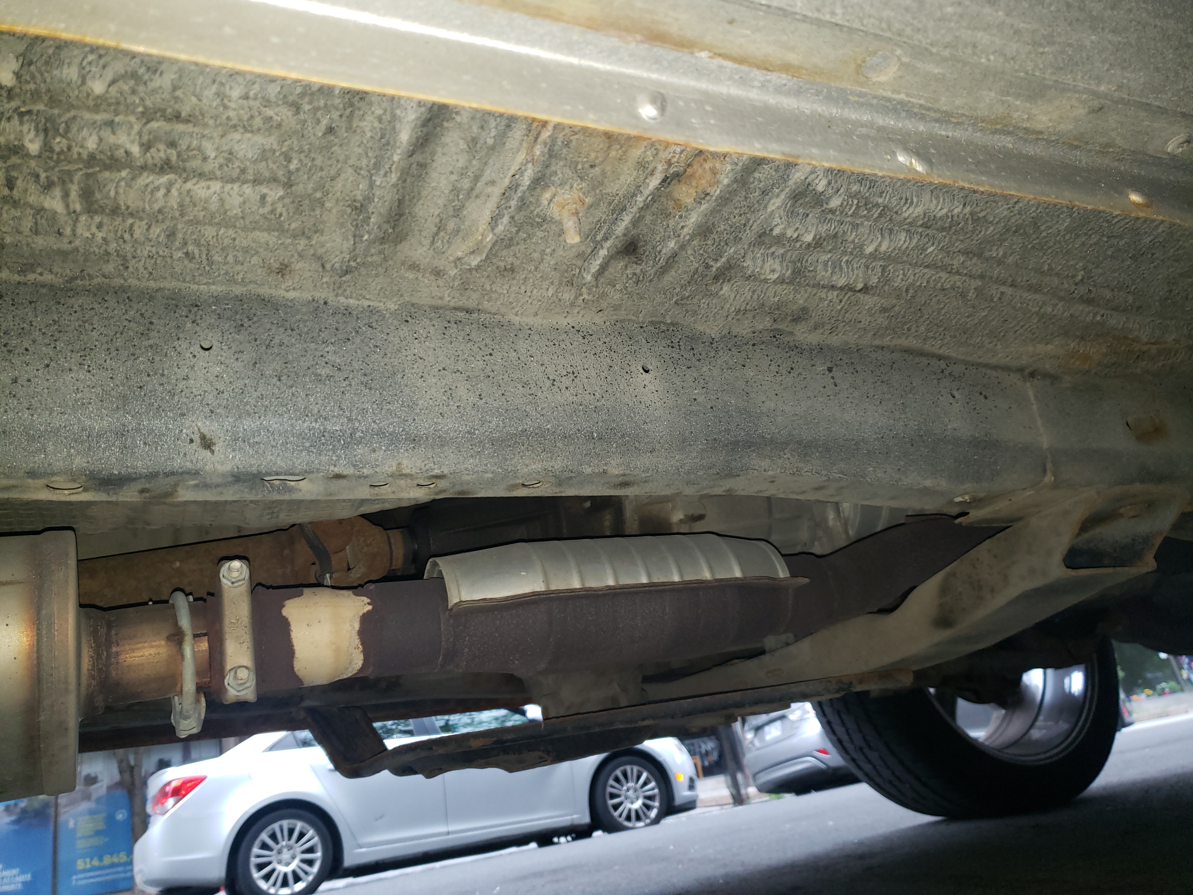 Mid-section undercarriage