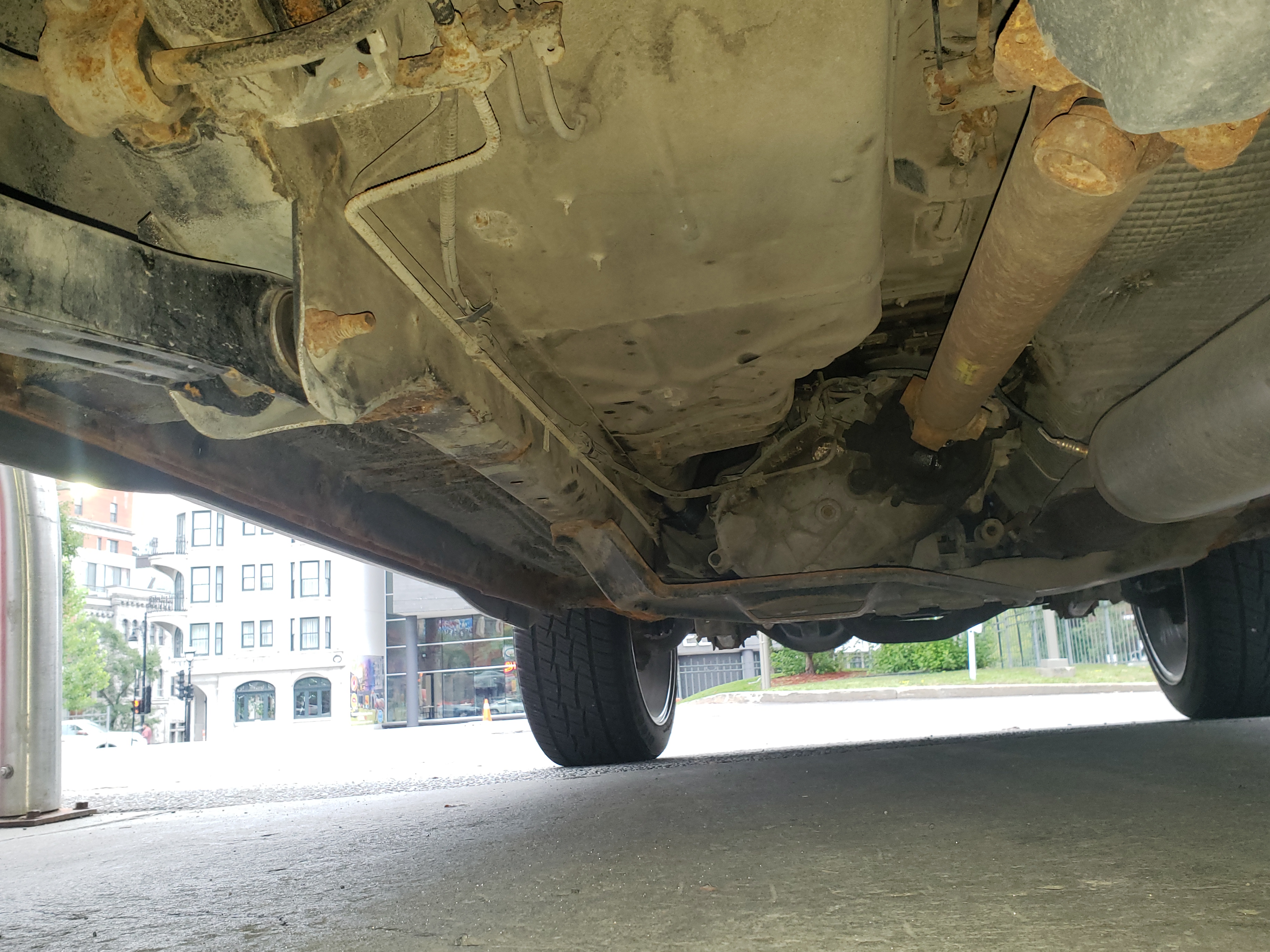 Undercarriage — full view from below