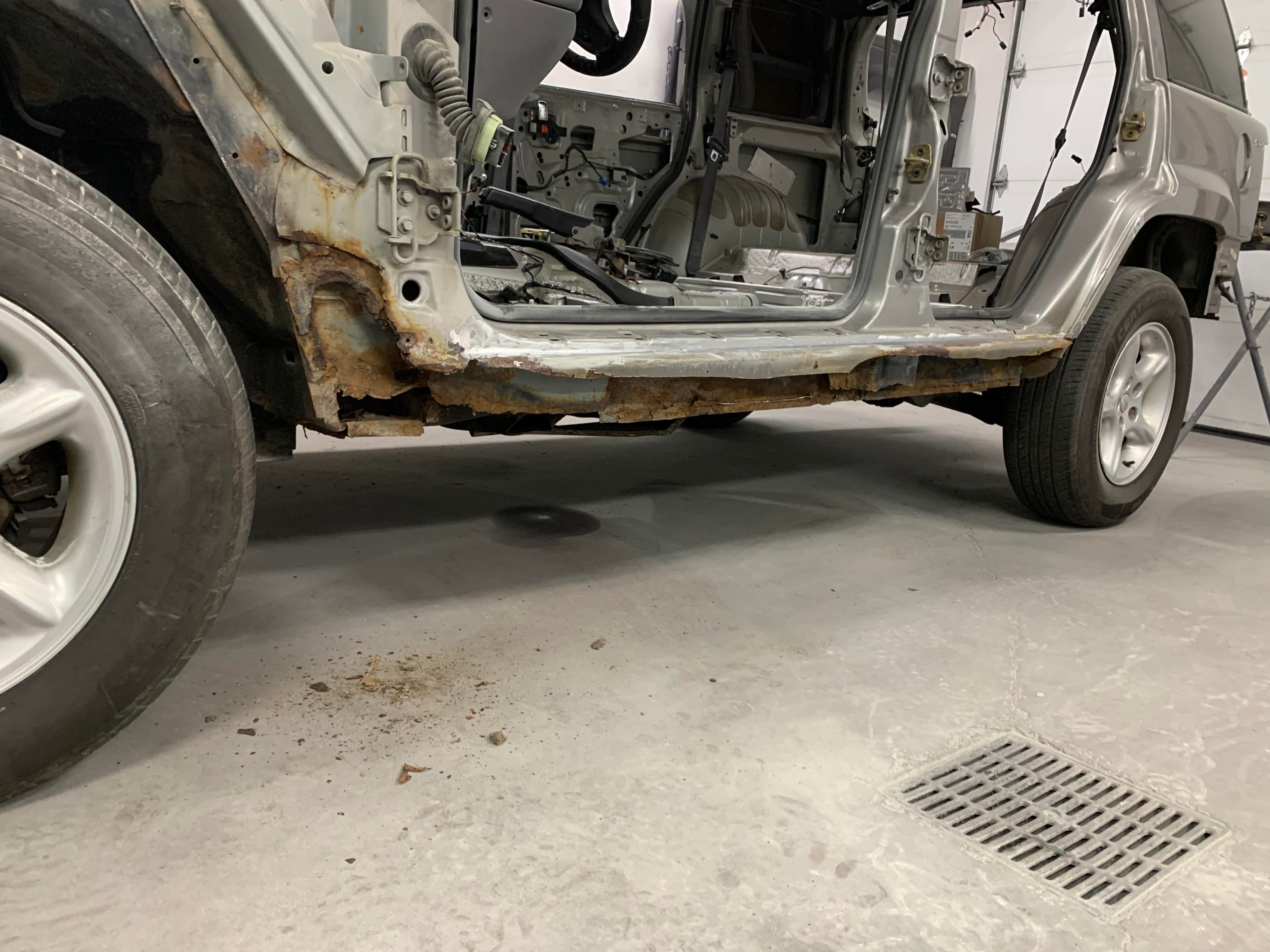Full side view with doors off — the rocker situation