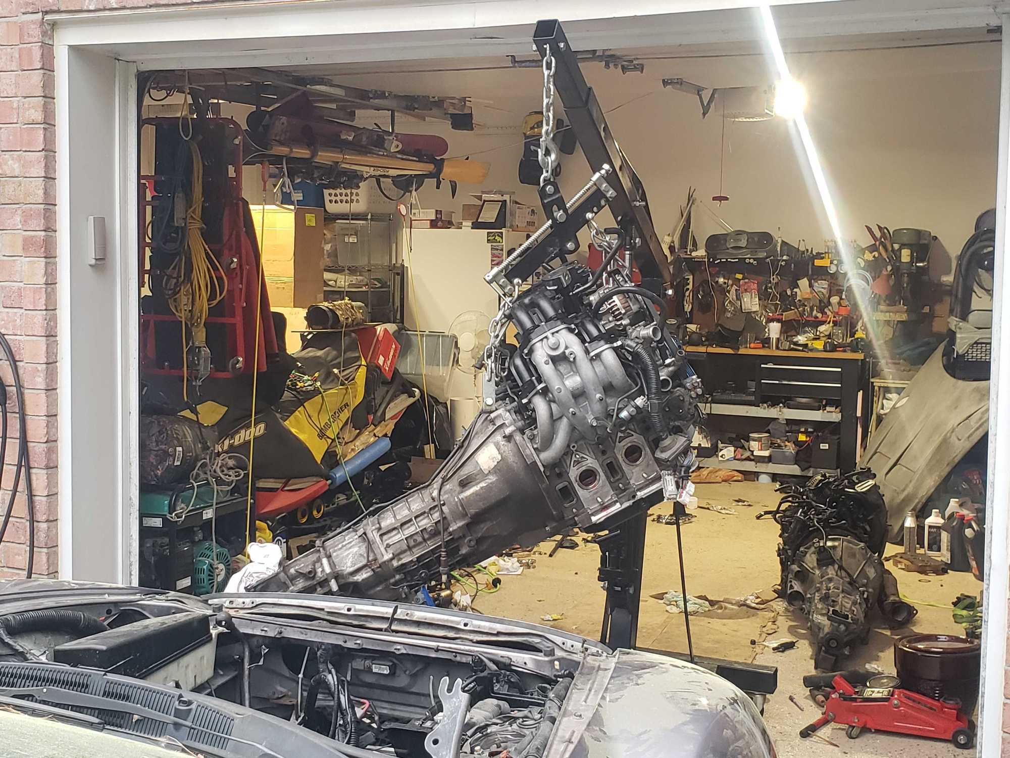 Engine on the hoist